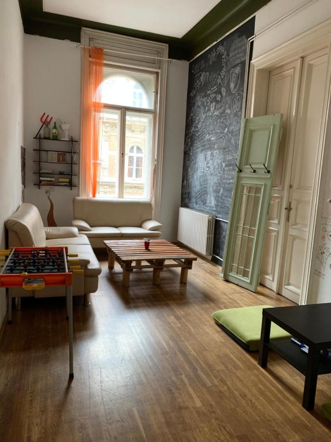 Black Dog Hostel Budapest Luaran gambar