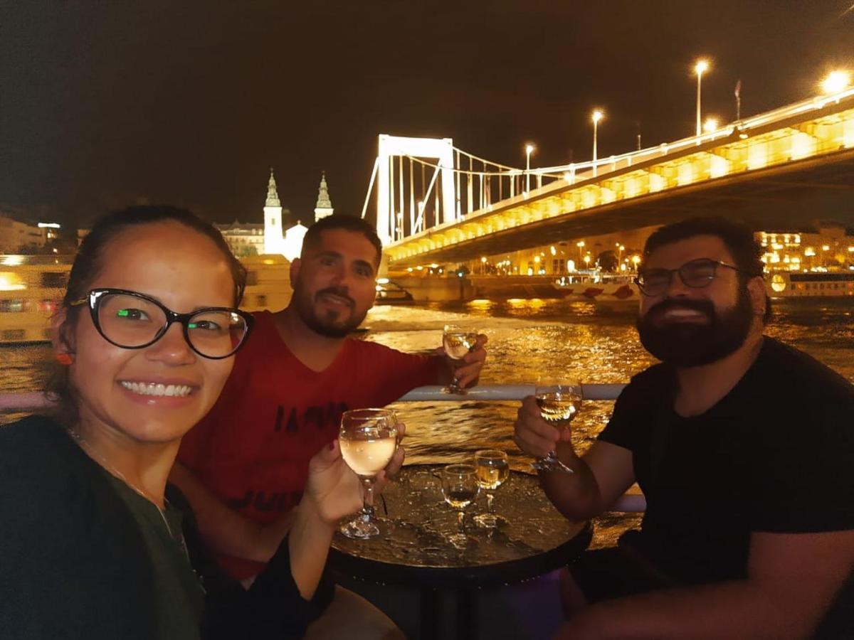 Black Dog Hostel Budapest Luaran gambar