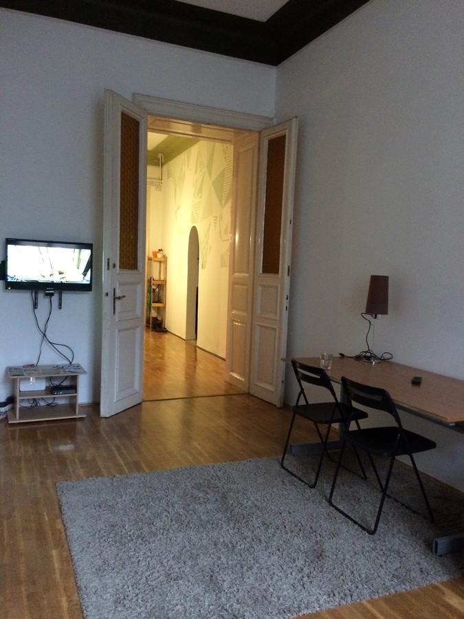 Black Dog Hostel Budapest Luaran gambar