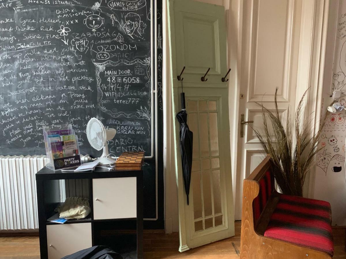 Black Dog Hostel Budapest Luaran gambar